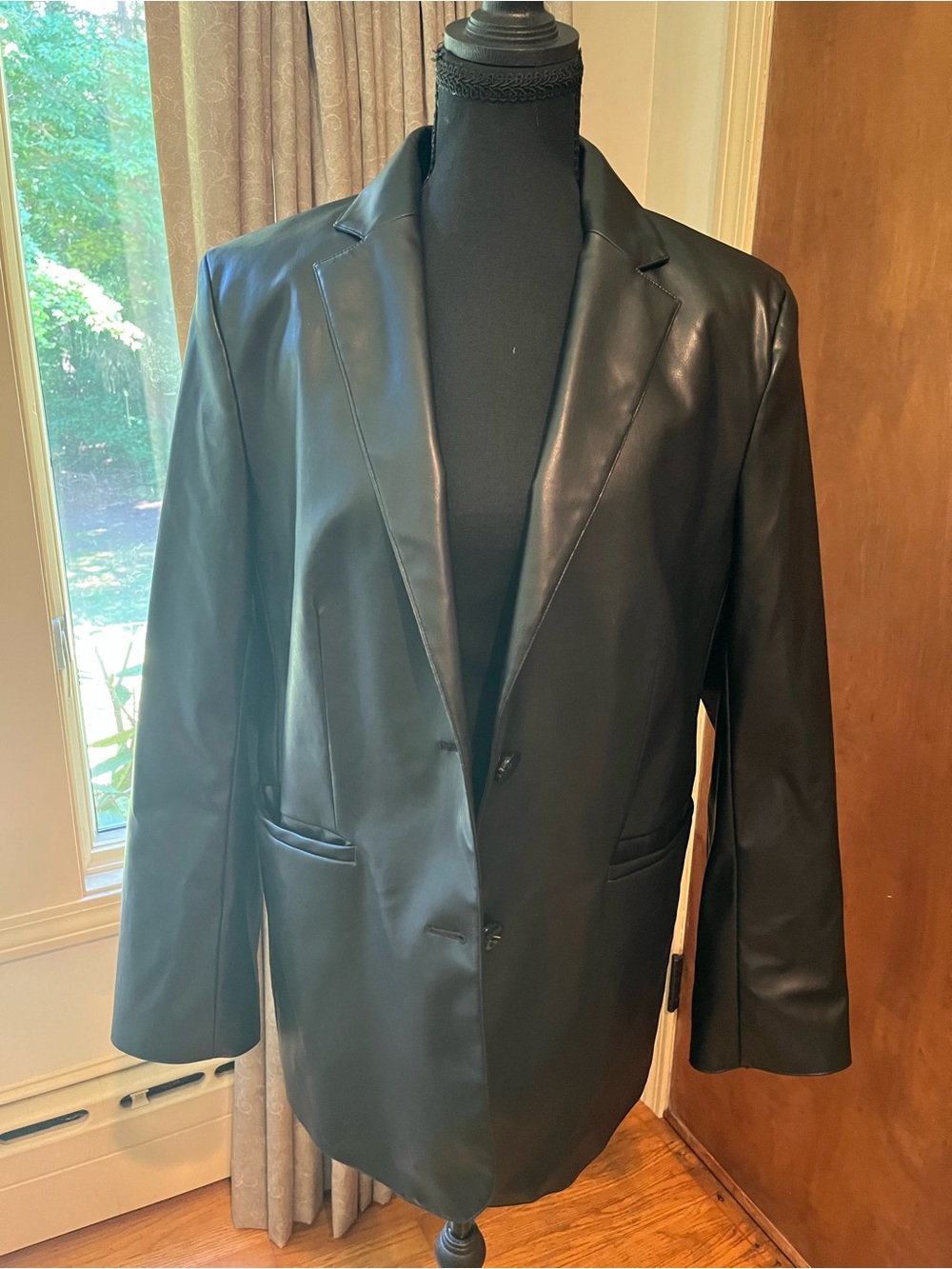 Classic Black faux Leather Blazer Jacket - Woman's Tailored Sport Coat